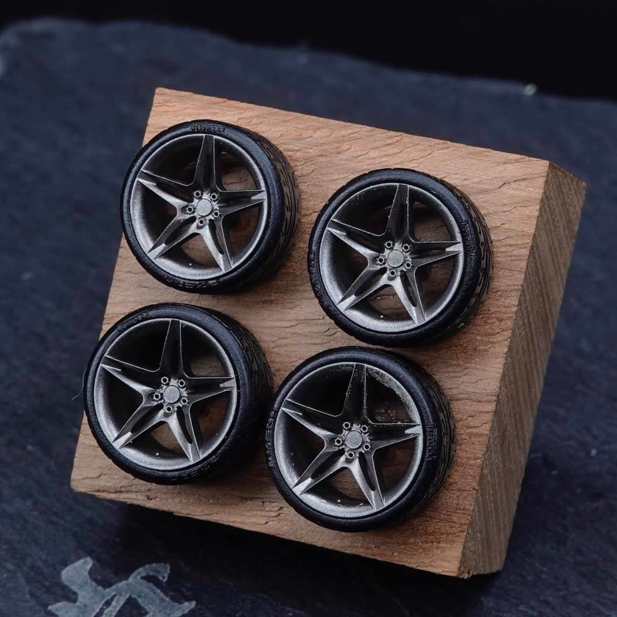 Puff Studio 1:64 Ferrari SF90 Wheels | Front 8.5mm Rear 8.8mm Axle OEM Style Aggressive Stance Diecast Custom Wheel Set