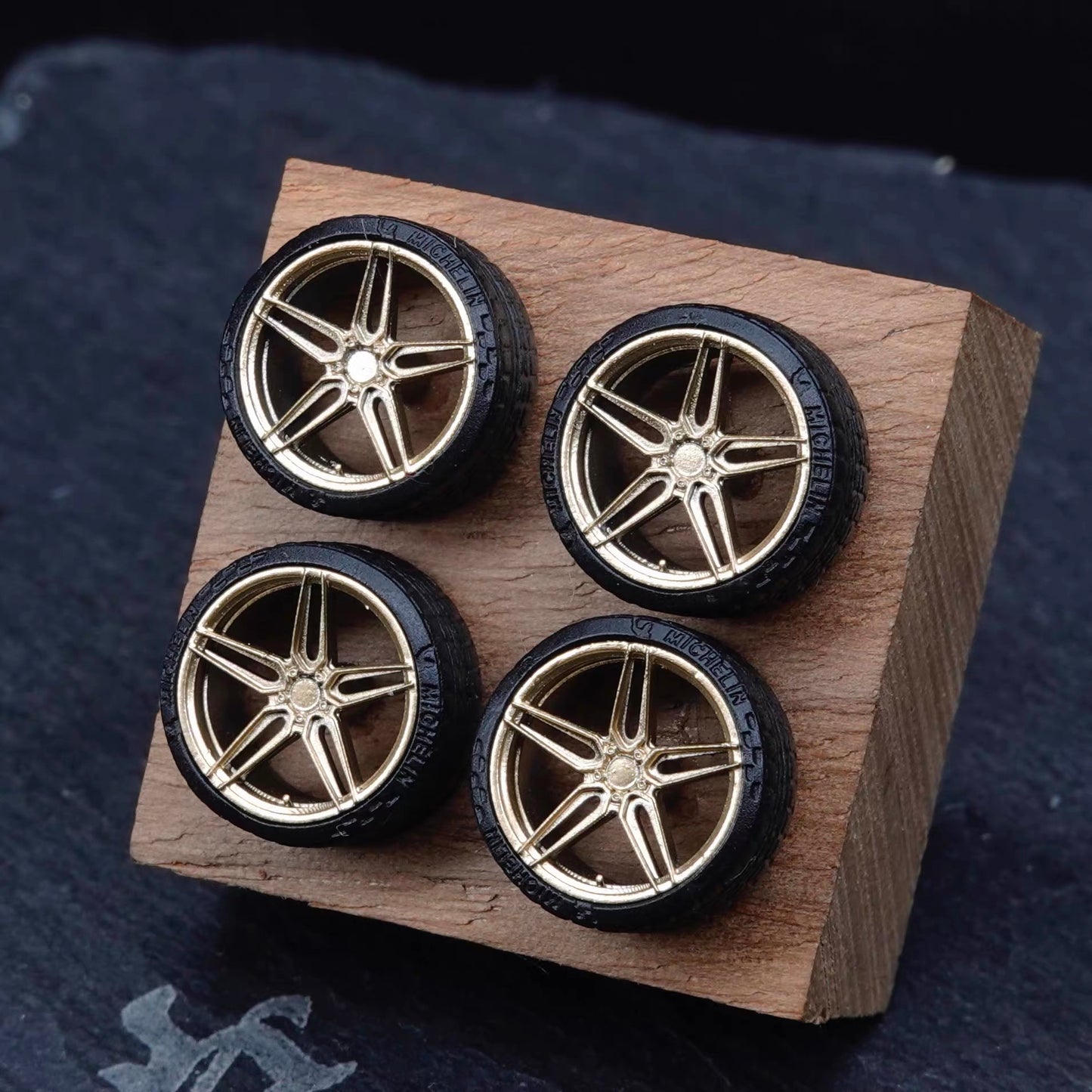 Puff Studio 1:64 Vossen EVO1 8.8mm Axle Wheels | OEM Style Aggressive Stance Diecast Custom Wheel Set