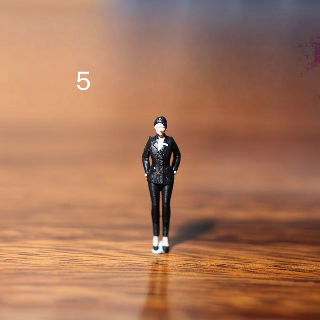 1:64 Scale Resin Figure Model Miniature People Set Diorama Accessories for Diecast Car Display