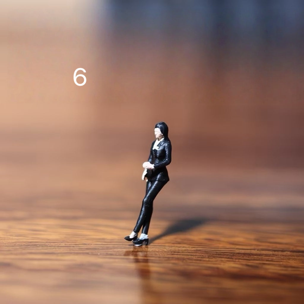 1:64 Scale Resin Figure Model Miniature People Set Diorama Accessories for Diecast Car Display