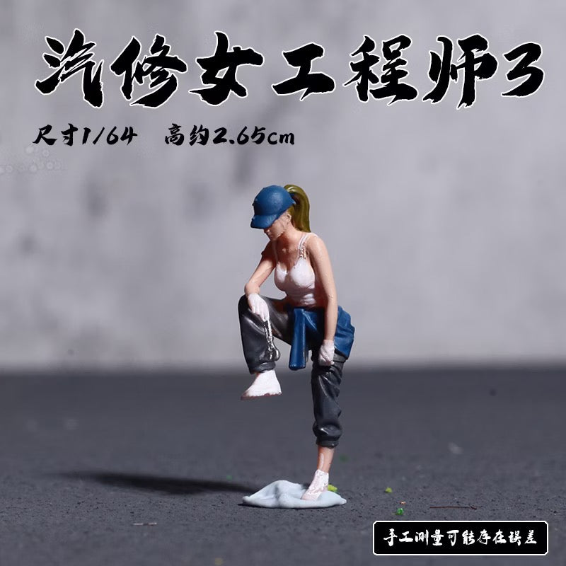 1:64 Scale Mini Mechanic & Car Wash Worker Figure, Diecast Model Diorama Accessory, Scene Decoration