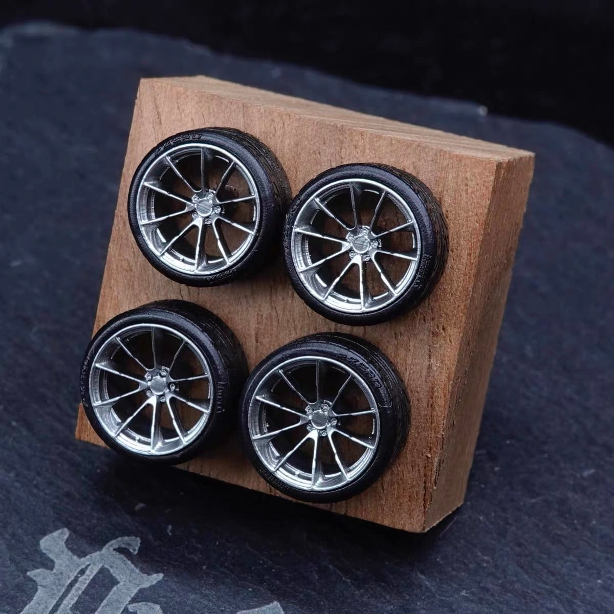 Puff Studio 1:64 Ferrari 812 Wheels | Front 8.5mm Rear 8.8mm Axle OEM Style Aggressive Stance Diecast Custom Wheels