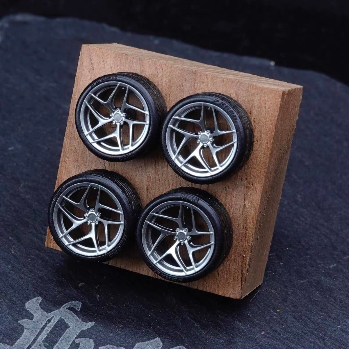 Puff Studio 1:64 Ferrari 812 Superfast Wheels | Front 8.5mm Rear 8.8mm Axle OEM Style Aggressive Stance Diecast Custom Wheel Set
