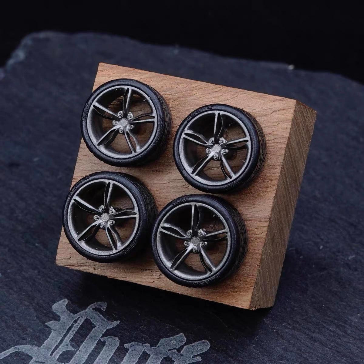 Puff Studio 1:64 Ferrari 296 GTB Wheels | Front 8.5mm Rear 8.8mm Axle OEM Style Aggressive Stance Diecast Custom Wheel Set