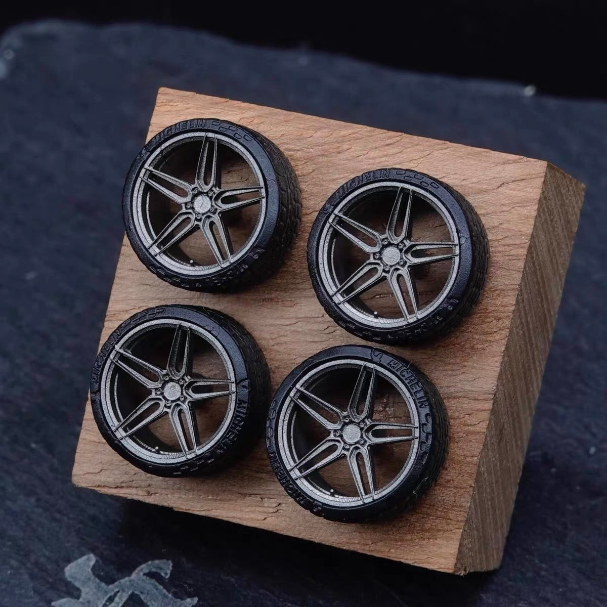 Puff Studio 1:64 Vossen EVO1 8.8mm Axle Wheels | OEM Style Aggressive Stance Diecast Custom Wheel Set