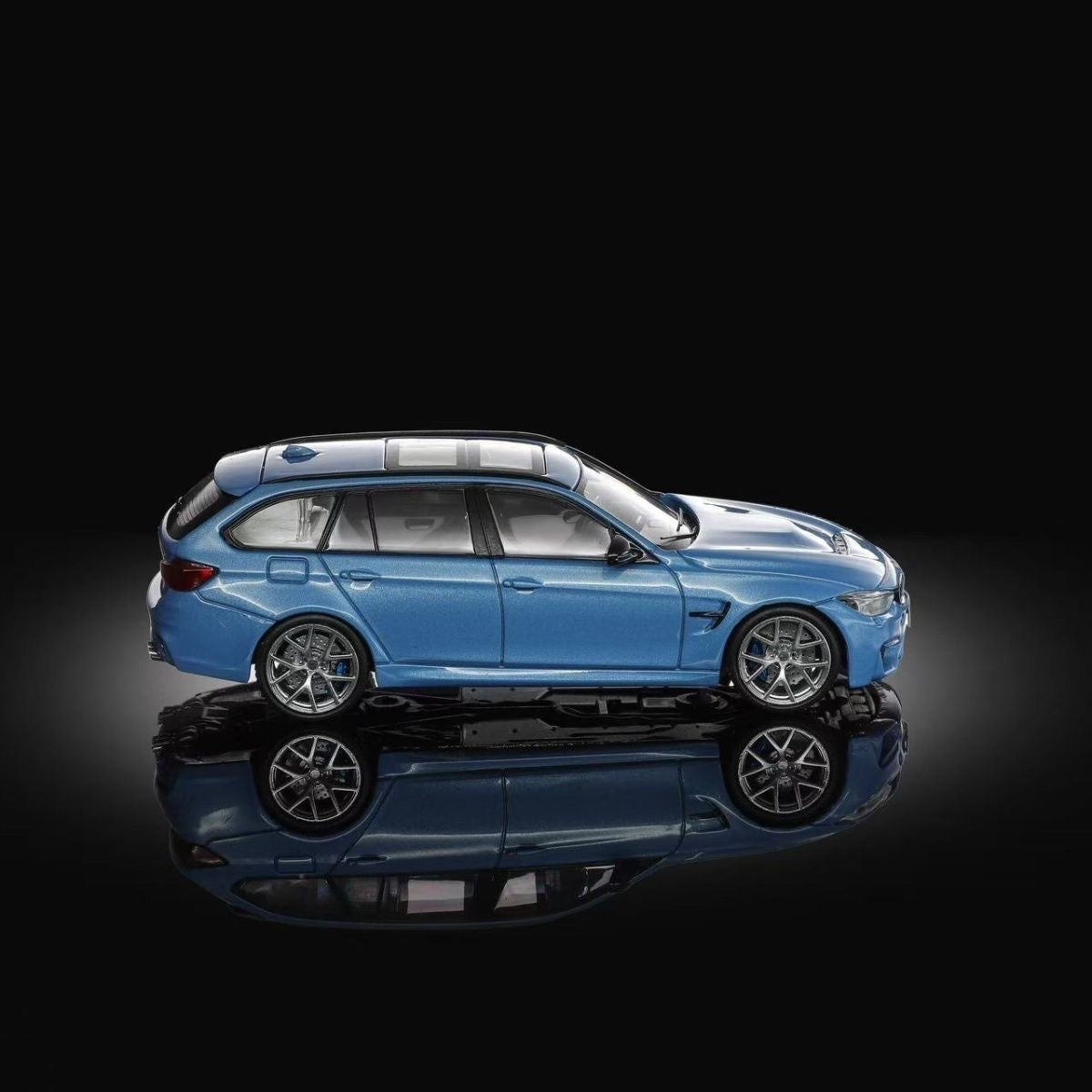 【In Stock】Mortal 1:64 BMW F81 M3 CS Touring Diecast Model Car – Blue / White – Premium Collectible Display Model