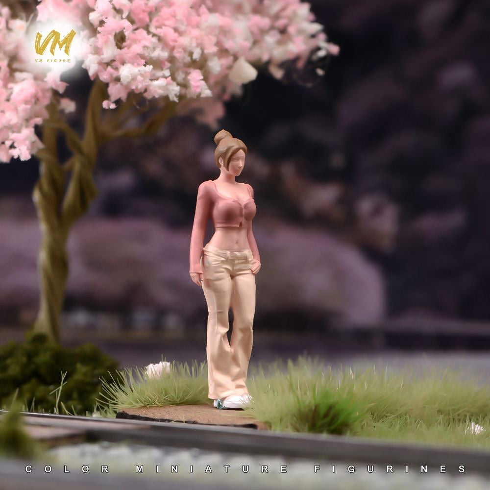 1:64 Urban Fashion Female Figure | Hand-Painted Miniature Diorama Figure for Diecast Model Cars